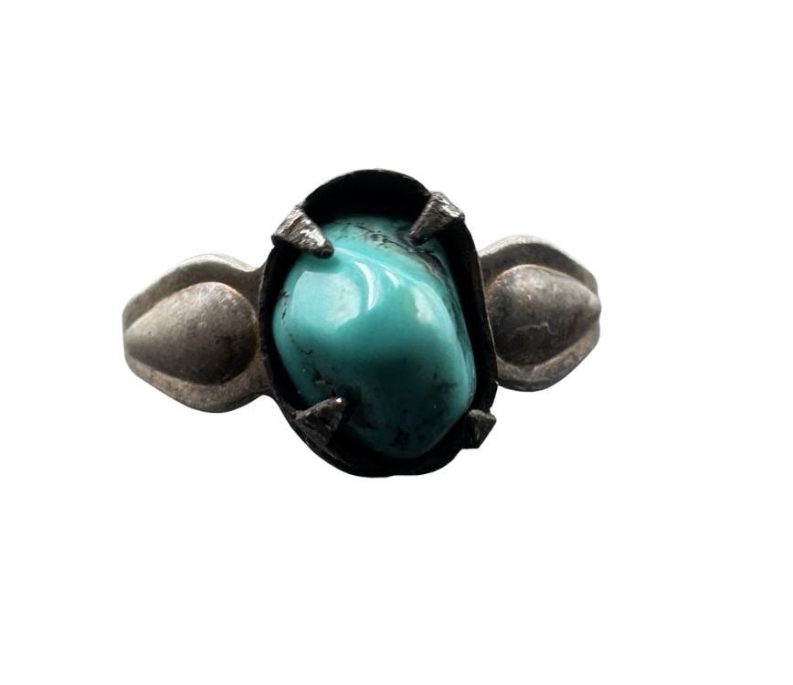 Beautiful Vintage Mid-Century Native American Navajo PACIFIC JEWELRY CO. Sterling Silver & Turquoise: Good vintage condition w/ patina and wear according to age and use, see pictures. Measures approx. 1" long, 1/2" wide. Weighs approx. 2.71 grams. The ring is a size is 7.5. Marked for Sterling Silver.