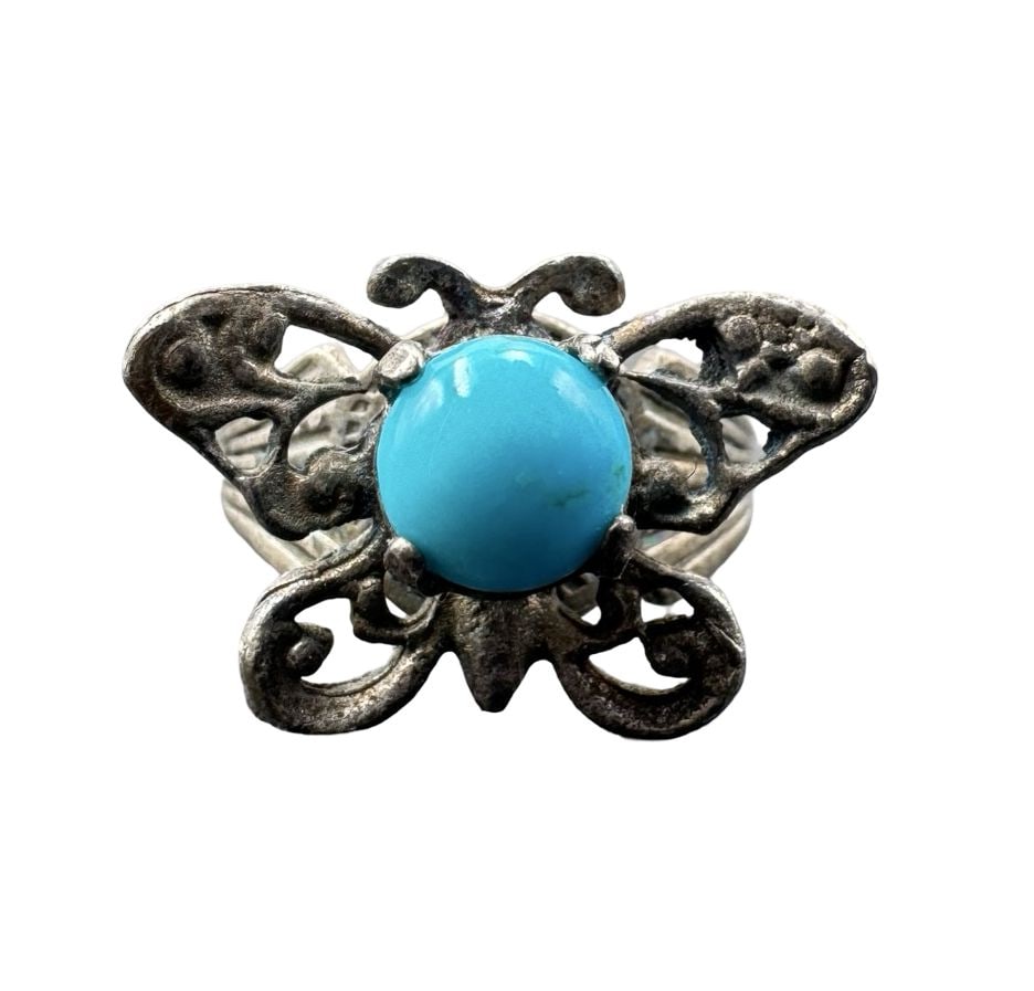 Beautiful Vintage Mid-Century Native American Navajo PACIFIC JEWELRY CO. Sterling Silver & Turquoise: Good vintage condition w/ patina and wear according to age and use, see pictures. Measures approx. 1/2" long, 1/2" wide. Weighs approx. 2.04 grams. The ring is a size 1. Marked for Sterling Silver.