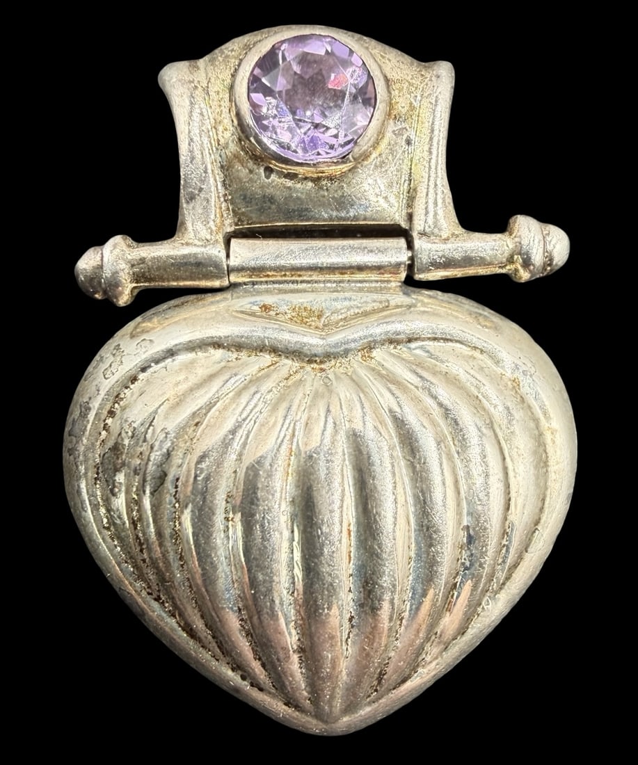 Ornate Vintage Gilt Sterling Silver w/ Purple Gemstone Pendant: Good vintage condition w/ patina and wear according to age and use, see pictures. Measures approx. 1 1/2" long and 1" wide and weighs ca. 8.9 grams. Marked for Sterling Silver.