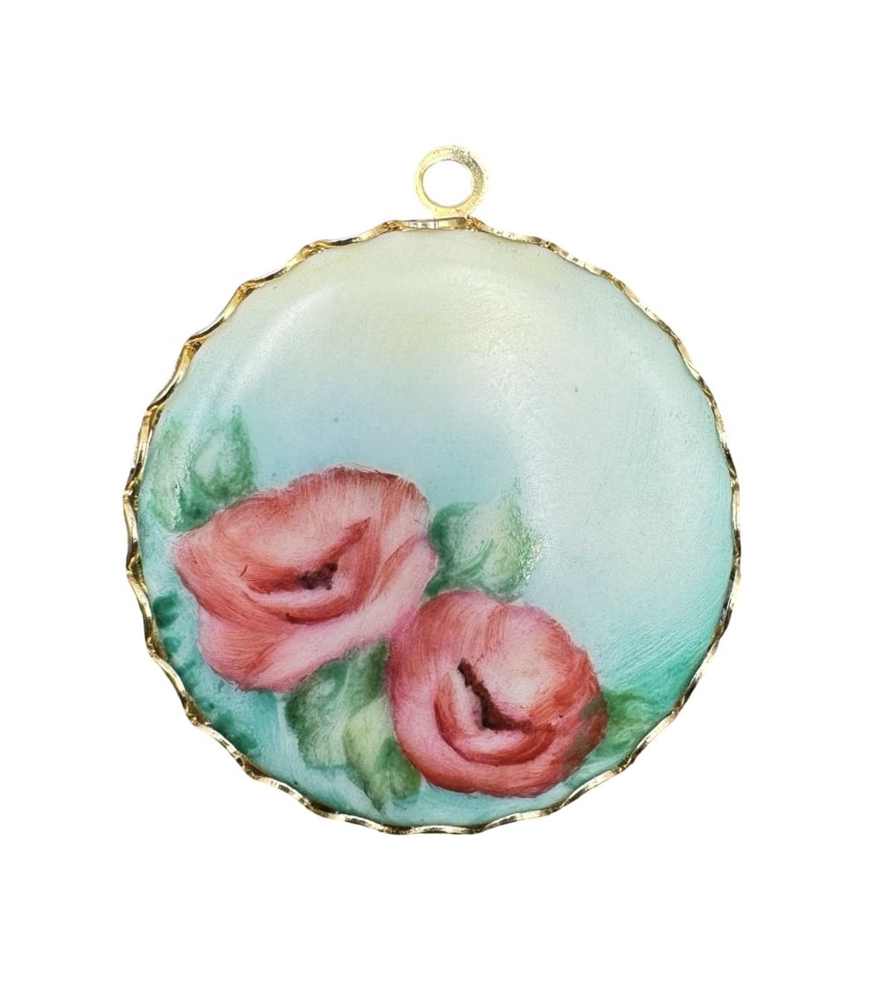 Gorgeous Vintage Pink Rose Design Porcelain Pendant: Good vintage condition w/ patina and wear according to age and use, see pictures. Pendant measures approx. 1.5" long, 1.25" wide. Weighs approx. 7.75 grams.