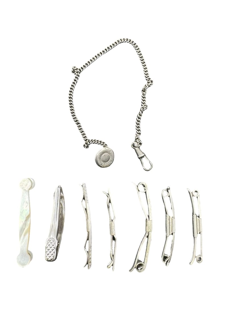 Lot of Vintage Silvertone Tie Bars & Chain: Good vintage condition w/ patina and wear according to age and use, see pictures. Measures approx. 1.75" long, 1/5" wide. Total weight is approx. 25.91 grams.