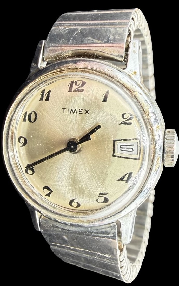 Gorgeous Vintage TIMEX Stainless Steel Gold Tone Bezel w/ Stretchable Strap Watch (1 of 2)