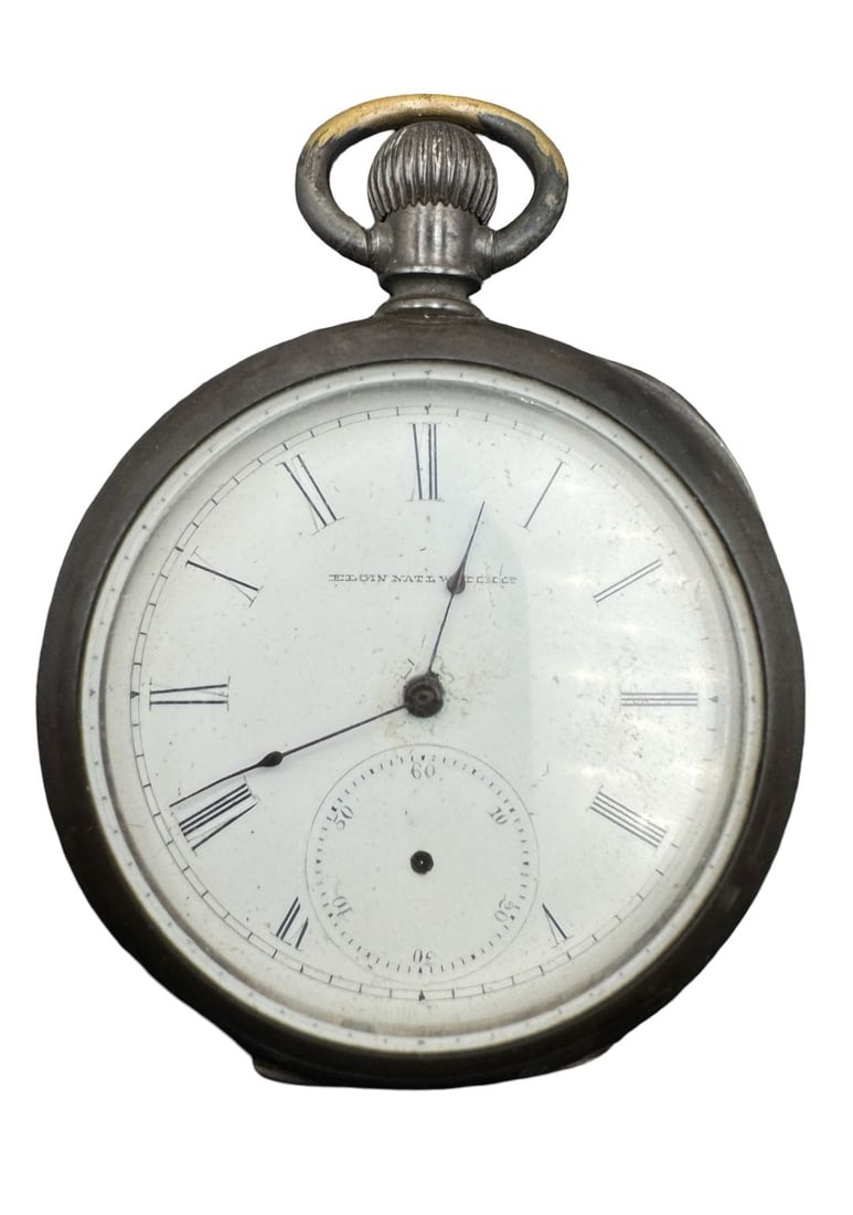 Vintage Elgin National Watch Co 900 Silver Pocket Watch: Non-functional, one arm missing. Case diameter measures approx. 200 mm diameter. Weighs approx. 138.30 grams. Crafted from Coin Silver (90%)