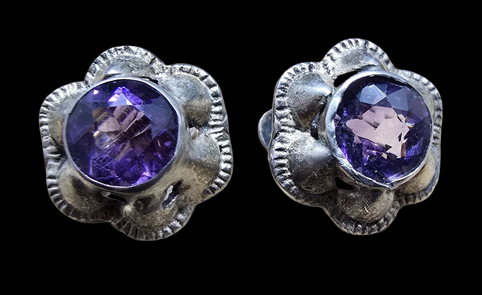 Gorgeous Vintage Sterling Silver Round Amethyst Floral Cluster Screwback Earrings (1 of 3)
