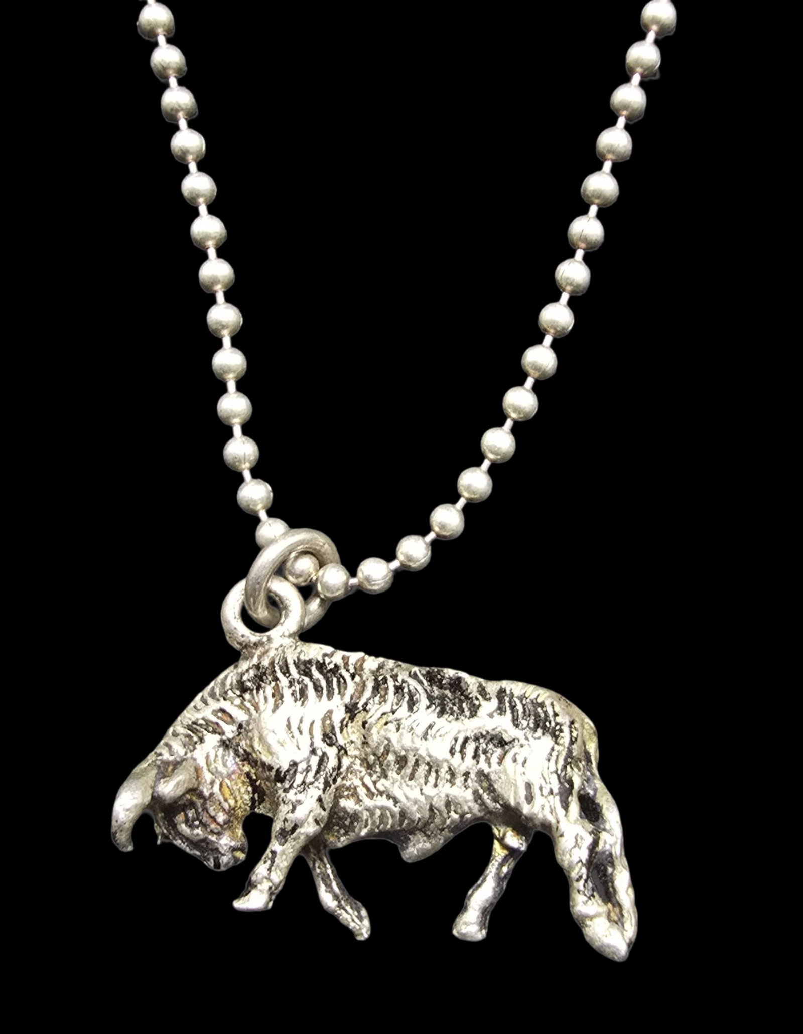 Beautiful Ornate Vintage Sterling Silver Bison Pendant Necklace: Good vintage condition w/ patina and wear according to age and use, see pictures. Measures approx. 9 1/2" long and 1" wide and weighs ca. 10.5 grams. Marked Sterling Silver