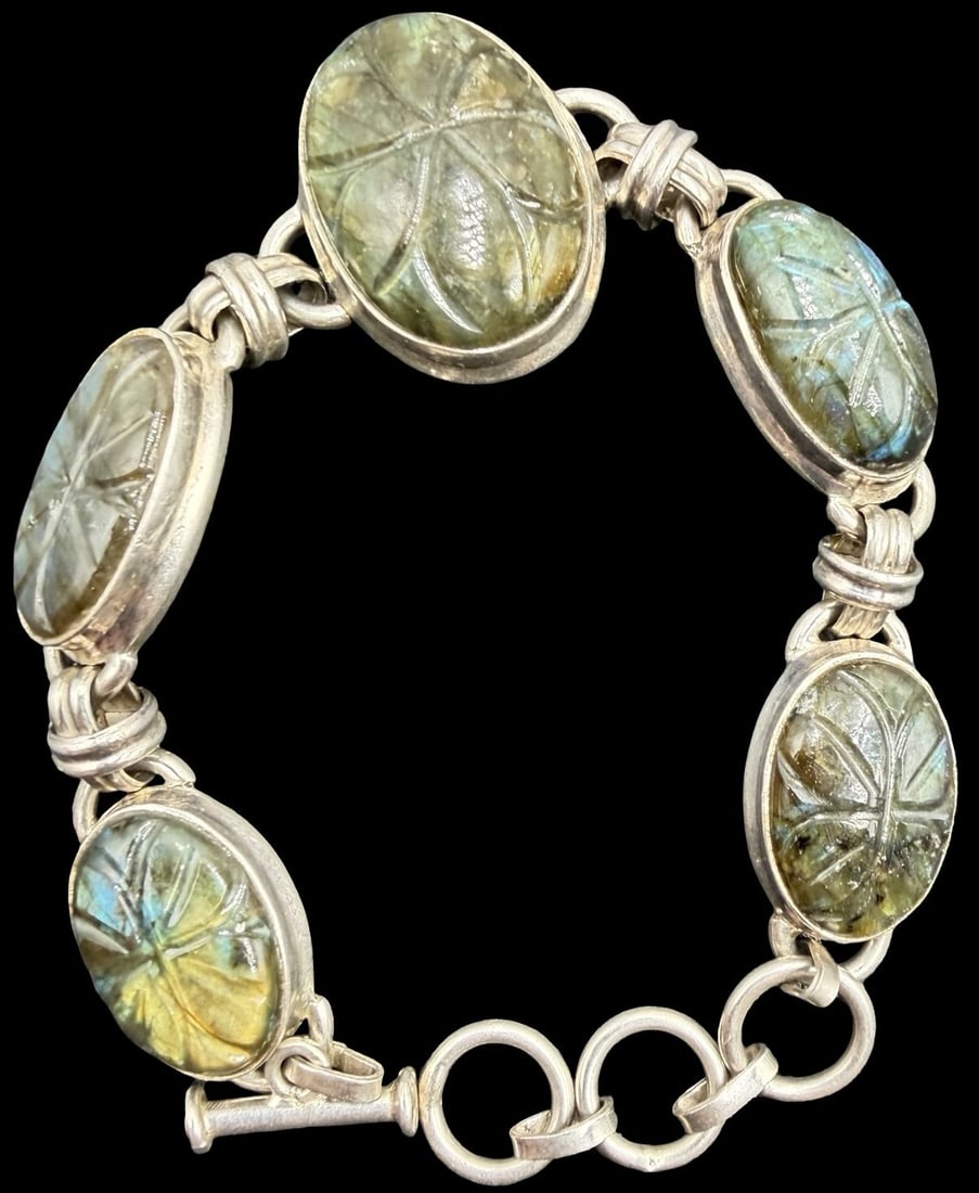 Gorgeous Ornate Vintage Gilt Sterling Silver w/ Carved Gemstones Bracelet: Good vintage condition w/ patina and wear according to age and use, see pictures. Measures approx. 8" long and 1" wide and weighs ca. 45.4 grams. Charm Measures approx. 1" long and 3/4" wide. Marked S