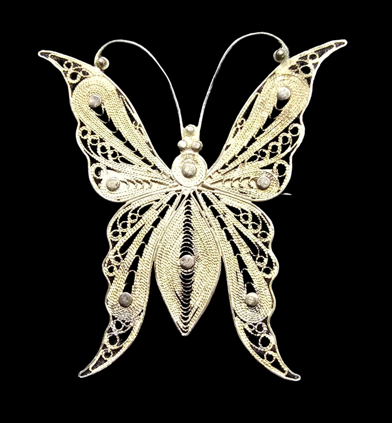 Stunning Ornate Vintage European 800 Silver Filigree Butterfly Pin Brooch: Good vintage condition w/ patina and wear according to age and use, see pictures. Weighs ca. 4 grams. Tested for a minimum of 800 Silver; marked.