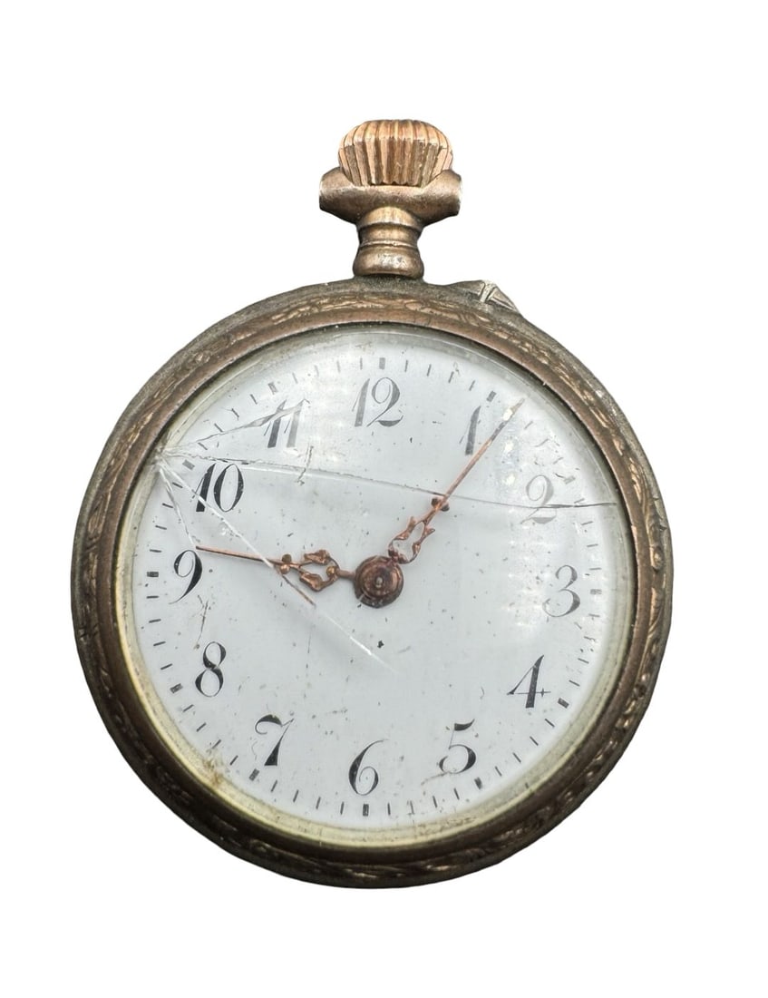 Antique 800 Silver Ladies Pocket Watch w/ White Dial: Non-functional, glass is broken. Case diameter measures approx. 1". Weighs approx. 25.06 grams.