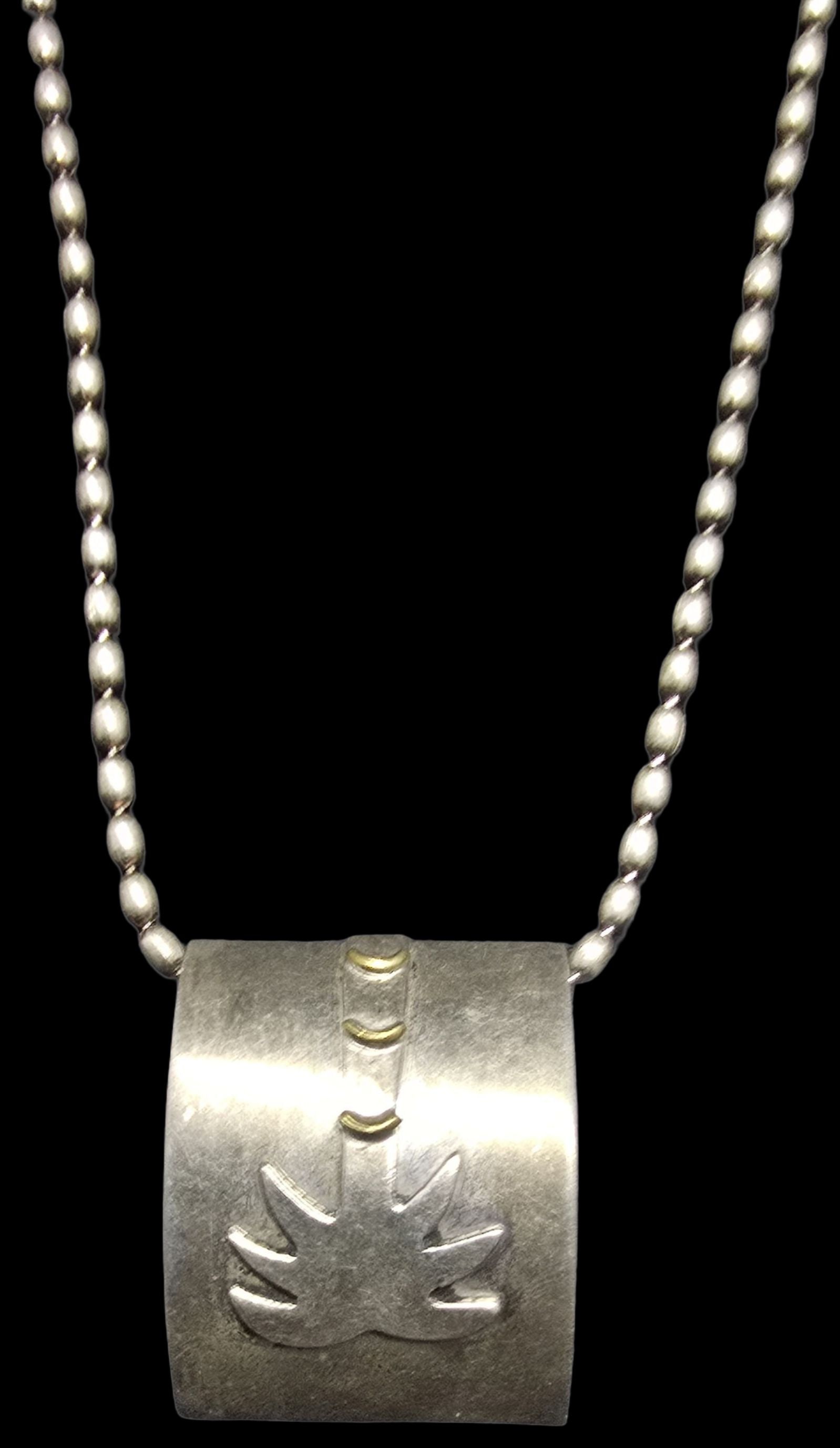Gorgeous Ornate Vintage Sterling Silver & Palm Tree Motif Pendant Necklace: Good vintage condition w/ patina and wear according to age and use, see pictures. Weighs ca. 20.5 grams. Necklace is 17" long. Marked Sterling Silver