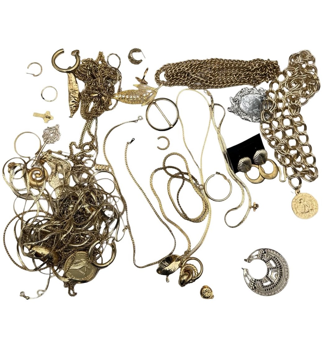 Large Vintage Gold-Tone / Gold Plated Fashion Jewelry Lot: Good vintage condition w/ patina and wear according to age and use, see pictures.