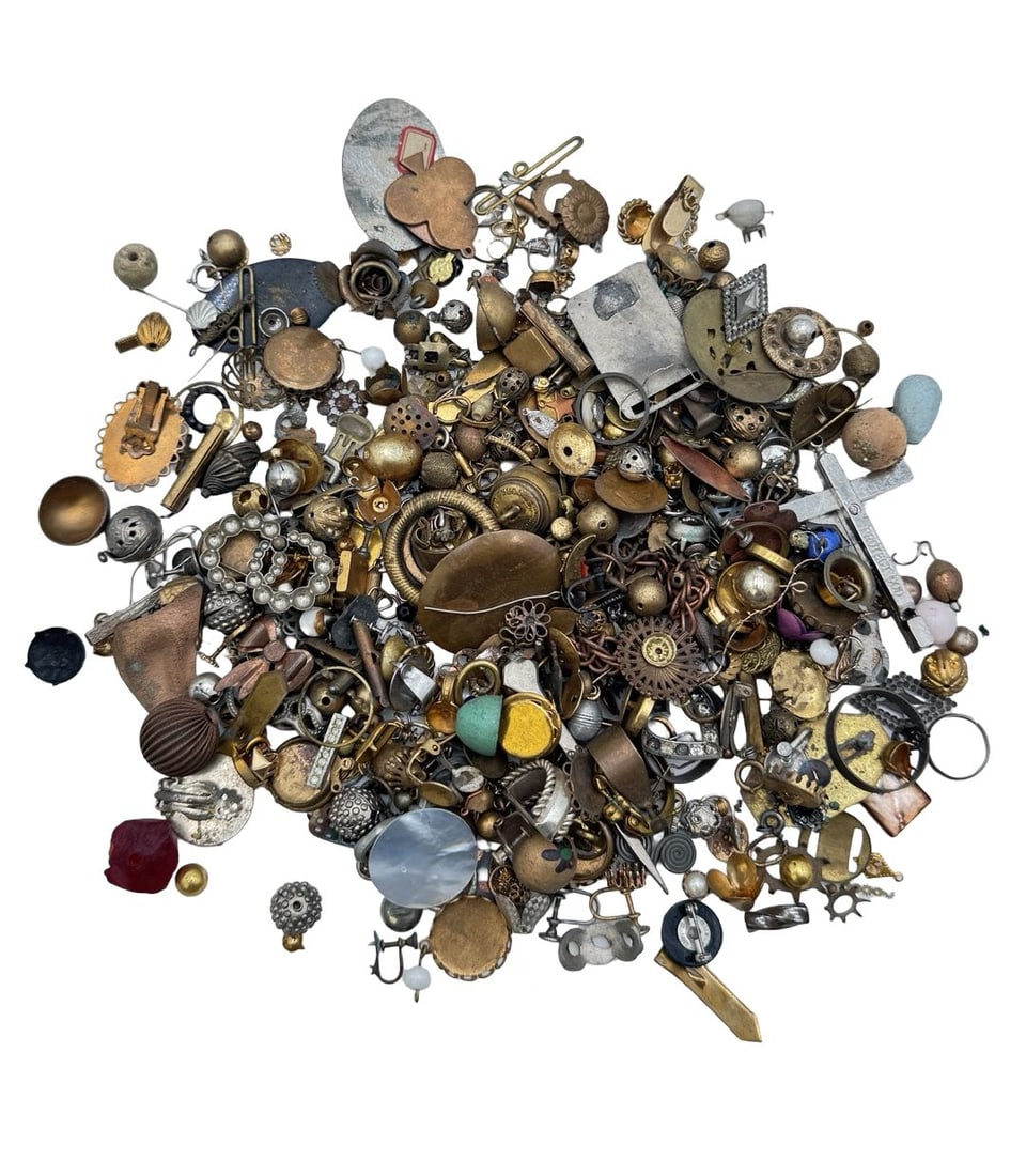 Lot of Vintage Costume Jewelry Parts & Beads for Jewelry Making: Good vintage condition w/ patina and wear according to age and use, see pictures.