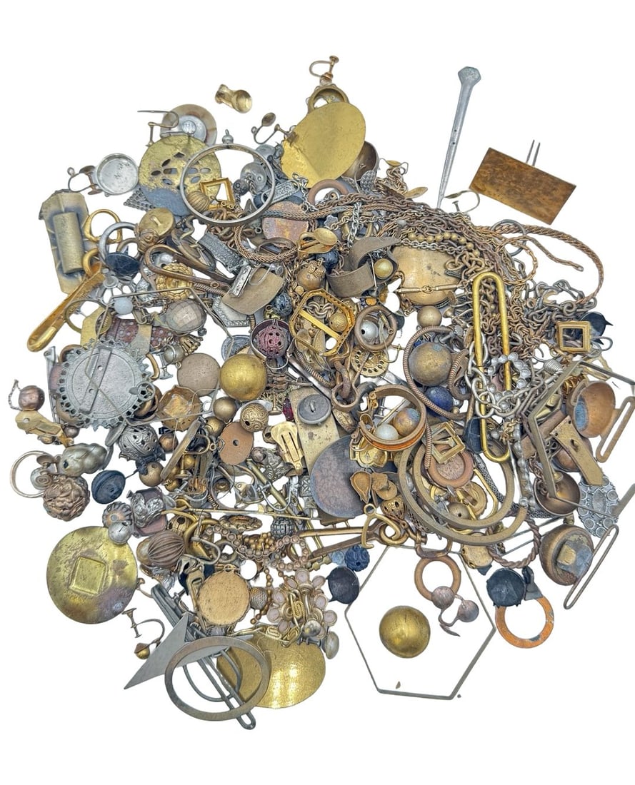 Lot of Vintage Costume Jewelry Parts & Beads for Jewelry Making: Good vintage condition w/ patina and wear according to age and use, see pictures.
