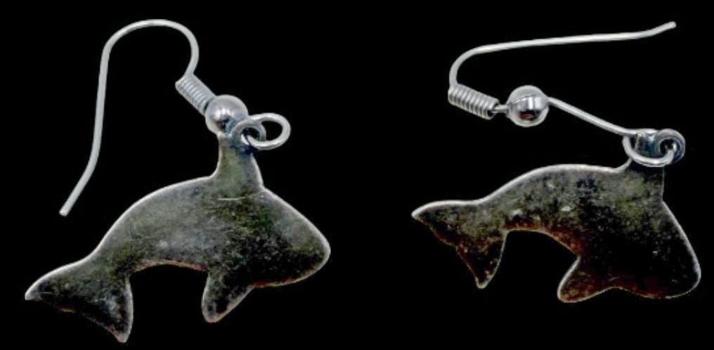 Gorgeous Vintage Sterling Silver & Black Enamel Dolphin Earrings: Good vintage condition w/ patina and wear according to age and use, see pictures. Measures approx. 1" long and 1/2" wide and weighs ca. 2.1 grams. Tested for Sterling Silver