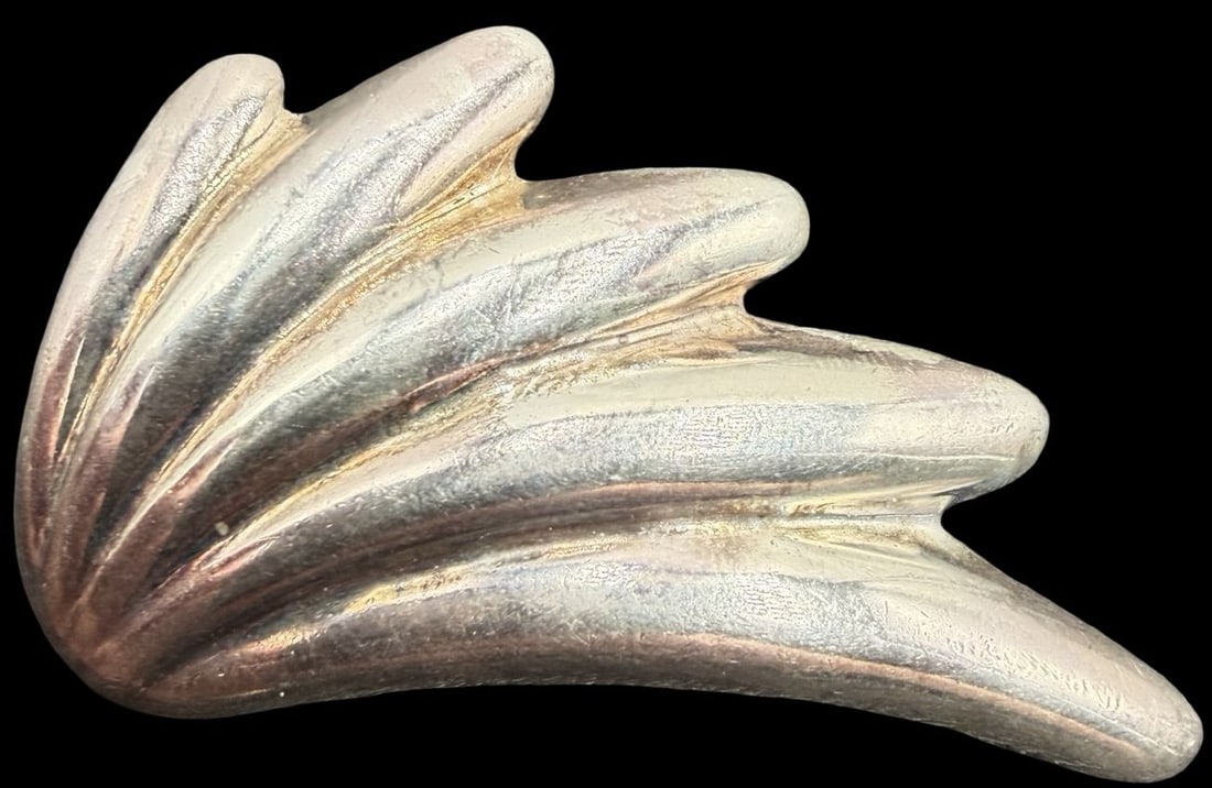 Gorgeous Ornate Vintage Taxco Mexico Sterling Silver Wing Shape Pin Brooch: Good vintage condition w/ patina and wear according to age and use, see pictures. Measures approx. 1 1/2" long and 1 1/2" wide and weighs ca. 15.5 grams. Tested for Sterling Silver & Taxco Mexico
