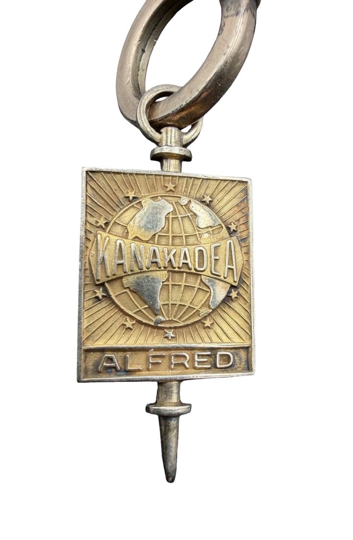 Gorgeous Ornate Vintage Gold Filled Pocket Watch Chain & Pendant Fob: Very good vintage condition with minor patina according to age. Measures approx. 9" long and 3/4" wide and 1/4" high and weighs ca. 10.7 grams. Marked for Gold Filled.