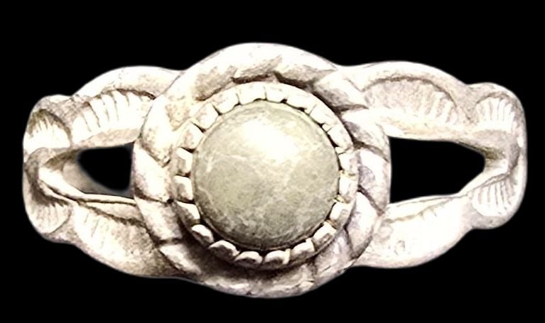 Vintage Mid-Century Sterling Silver & Gemstone Ring: Good vintage condition w/ patina and wear according to age and use, see pictures. The ring is a size 2.5 and weighs ca. 1 gram. Marked Sterling Silver.