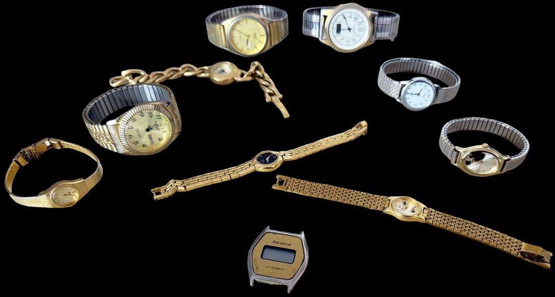 Lot of 10 Vintage Watches: Good vintage condition w/ patina and wear according to age and use, see pictures. Measures approx. 12 oz. One of them is missing STRAP. Untested