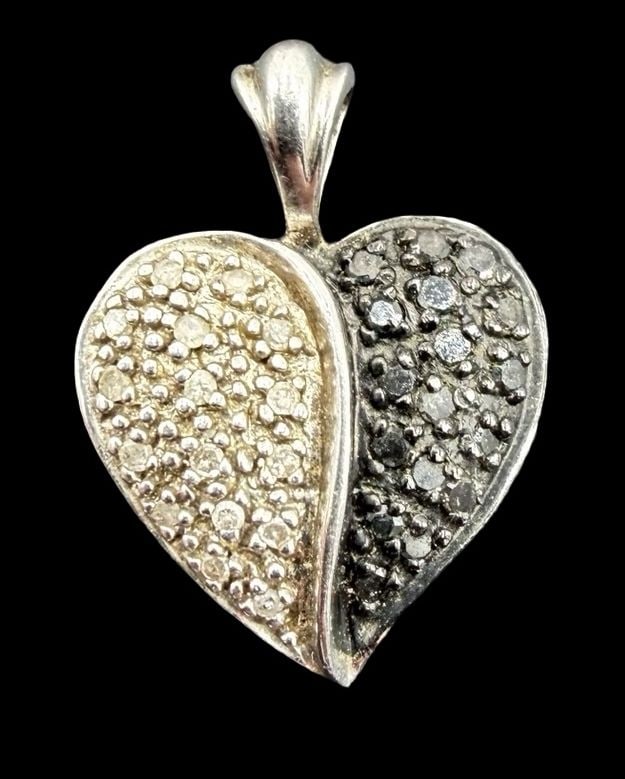 Beautiful Ornate Vintage European Sterling Silver Two Tone Heart Pendant: Good vintage condition w/ patina and wear according to age and use, see pictures. Pendant measures approx. 3/4" long and 1/2" wide and weighs ca. 2.2 grams. Marked Sterling Silver