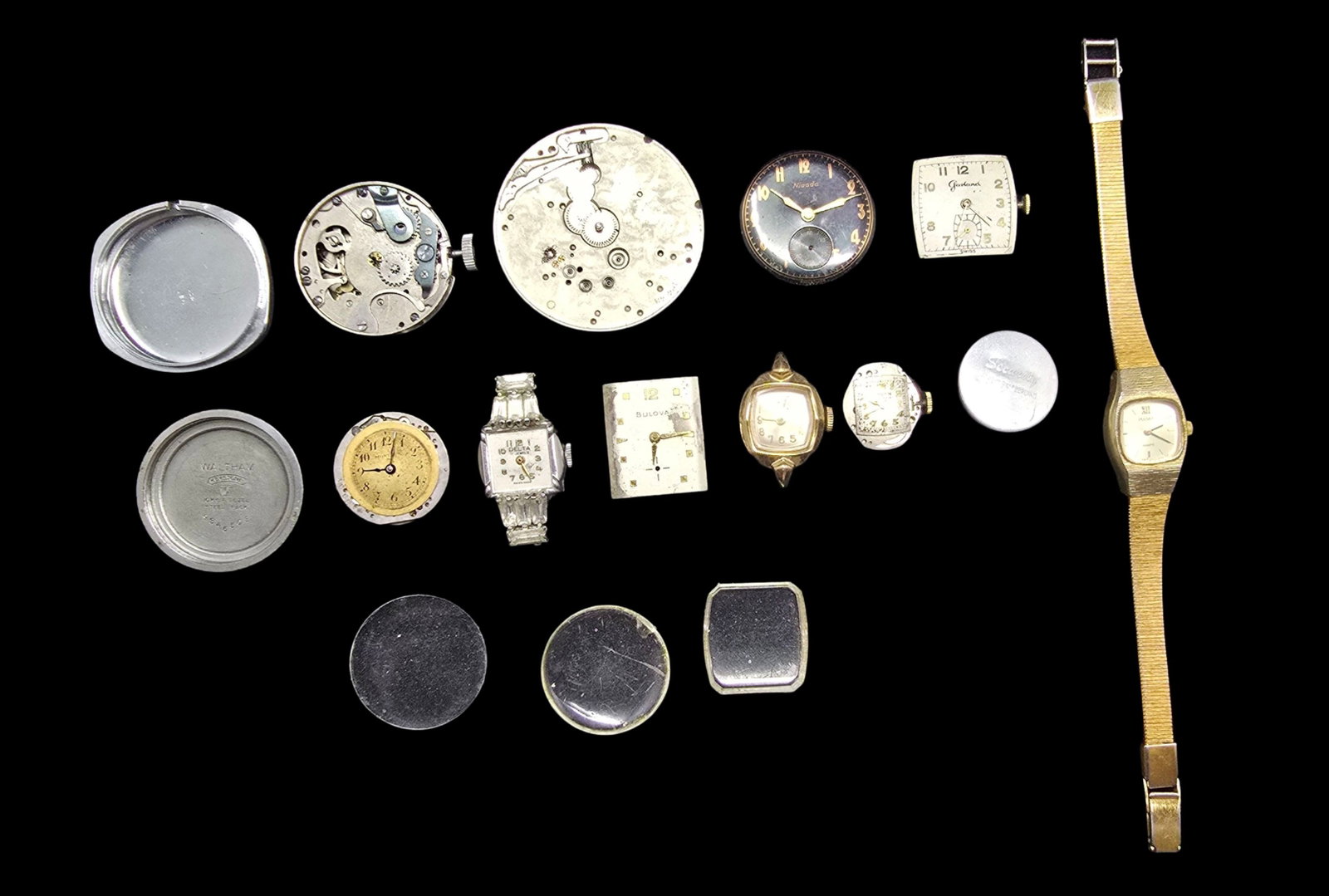Lot of Watches & Watch Parts: Good vintage condition w/ patina and wear according to age and use, see pictures. The largest piece measures approx. 1 1/2" high and 1/2" wide and the entire lot weighs ca. 110 grams. Untested.