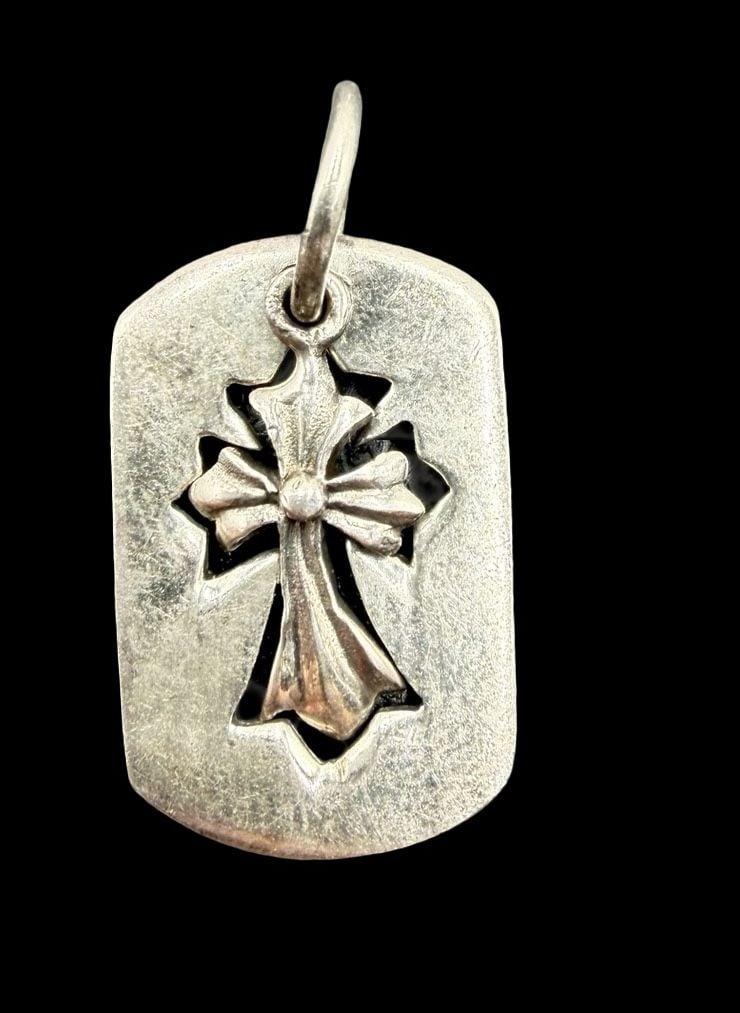 Amazing Ornate Vintage Sterling Silver Cross Pendant: Good vintage condition w/ patina and wear according to age and use, see pictures. Pendant measures approx. 1 3/4" long and 3/4" wide and weighs ca. 4.4 grams. Tested for Sterling Silver