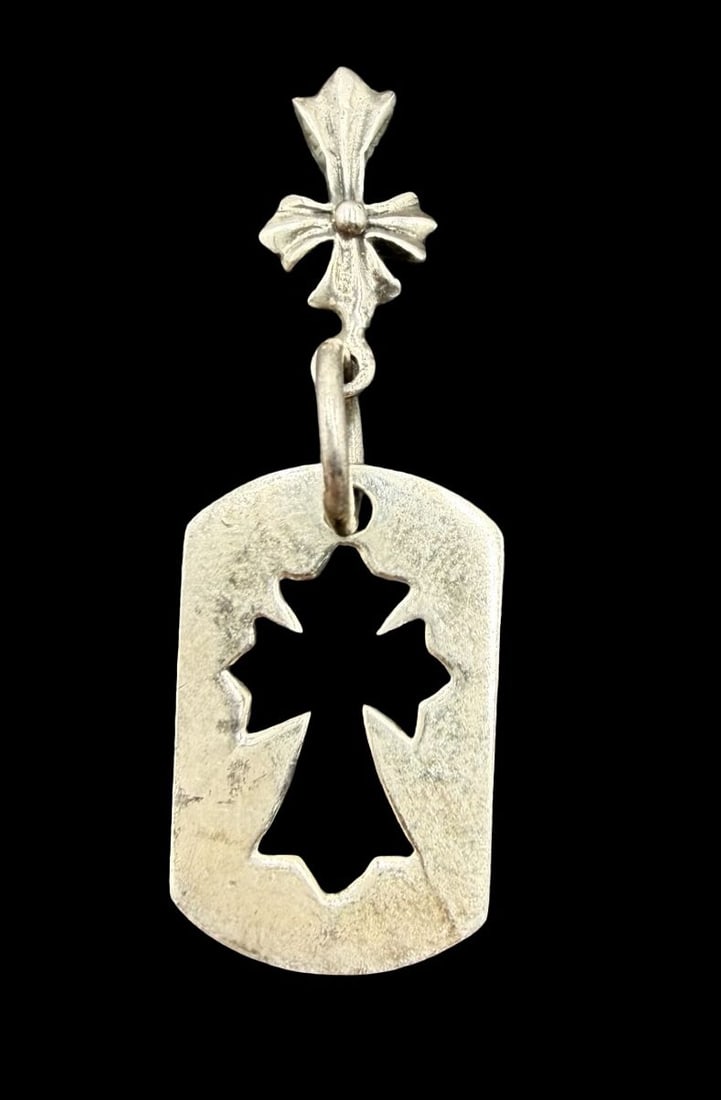 Amazing Ornate Vintage Sterling Silver Cross Pendant: Good vintage condition w/ patina and wear according to age and use, see pictures. Pendant measures approx. 1 3/4" long and 3/4" wide and weighs ca. 4.8 grams. Tested for Sterling Silver