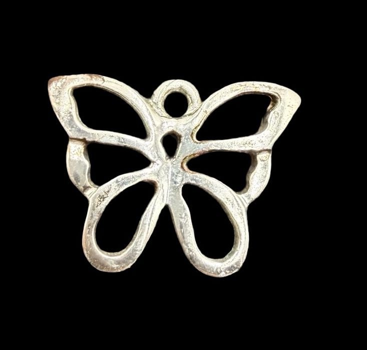 Beautiful Ornate Vintage Sterling Silver Butterfly Pendant: Good vintage condition w/ patina and wear according to age and use, see pictures. Pendant measures approx. 3/4" long and 3/4" wide and weighs ca. 1 grams. Tested for Sterling Silver