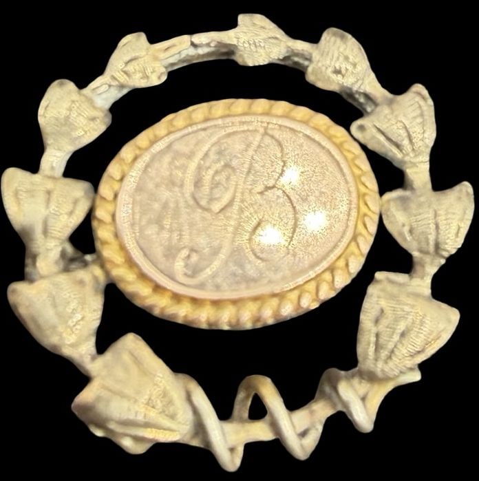 Beautiful Ornate Vintage Gold-filled & Engraved "B" Brooch Pin: Good vintage condition w/ patina and wear according to age and use, see pictures. Measures approx. 3/4" long and 3/4" wide and weighs ca. 3.5 grams. Marked for Gold Filled