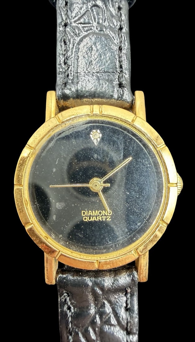 Amazing Ornate Vintage DESIGNER CLASSIC Stainless Steel, Black Dial & Clear Diamond Quartz Watch w/: Good vintage condition w/ patina and wear according to age and use, see pictures. Dial measures approx. 3/4" long and 3/4" wide and weighs ca. 13.9 grams. Marked for DESIGNER CLASSIC. The timepiece re