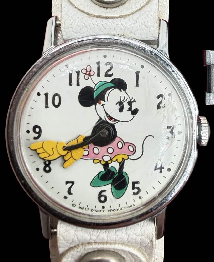 Stunning Vintage INGERSOLL Stainless Steel DISNEY MINNIE MOUSE Watch w/ Box: Very good vintage condition w/ minor patina according to age; scratch on glass. Case measures approx. 1 1/4" long and 1 1/4" wide and weighs ca. 27 grams. Marked for INGERSOLL. Battery needs to be rep