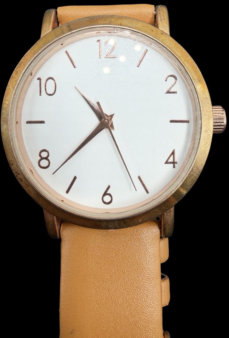 Amazing Vintage Stainless Steel & Gold Tone Watch: Good vintage condition w/ patina and wear according to age and use, see pictures. Measures approx. 1 1/2" long and 1 1/2" wide and weighs ca. 62.27 grams. Watch isn't working.