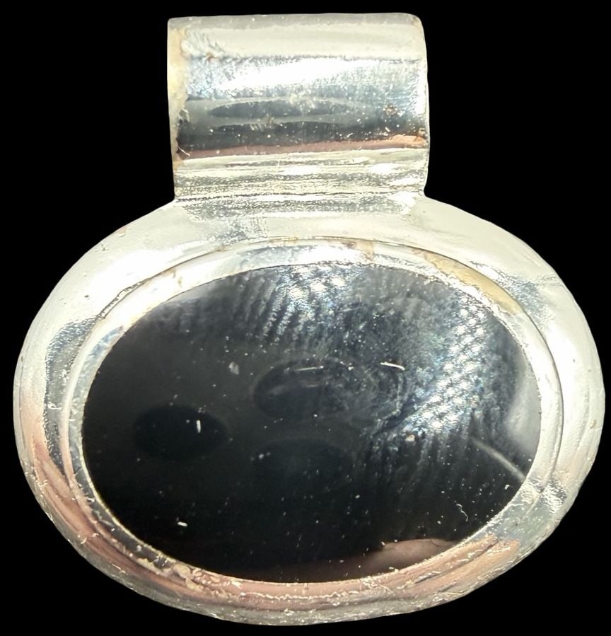 Gorgeous Vintage Sterling Silver & Black Onyx Pendant Charm: Good vintage condition w/ patina and wear according to age and use, see pictures. Measures approx. 3/4" long and 3/4" wide and weighs ca. 4.7 grams. Marked Sterling Silver