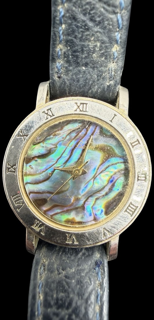 Gorgeous Vintage LE BARON w/ Abalone Shell Dial Watch: Good vintage condition w/ patina and wear according to age and use, see pictures. Measures approx. 3/4" long and 3/4" wide and weighs ca. 14.25 grams. Marked for LE BARON. Watch isn't working.