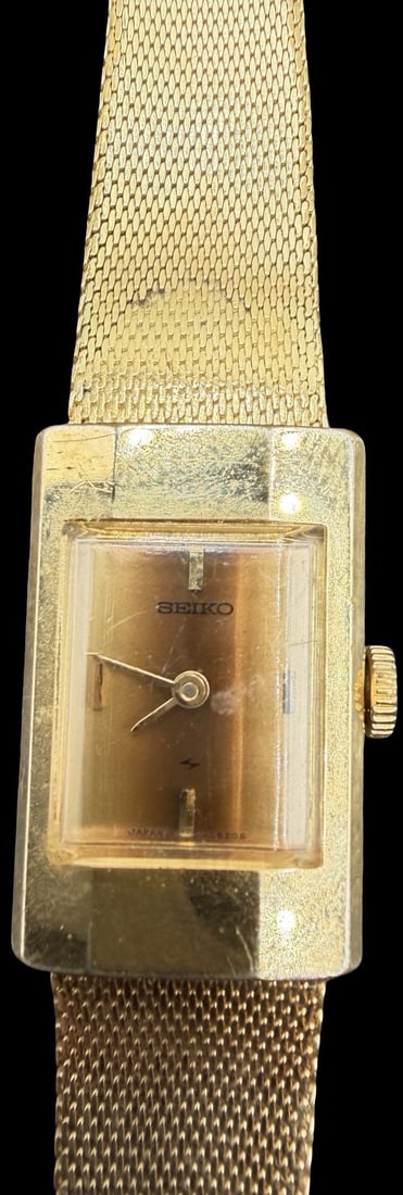 Gorgeous Vintage SEIKO Stainless Steel Gold Tone Women's Watch: Good vintage condition w/ patina and wear according to age and use, see pictures. Measures approx. 3/4" long and 1/2" wide and weighs ca. 23.06 grams. Marked for SEIKO. Watch isn't working.