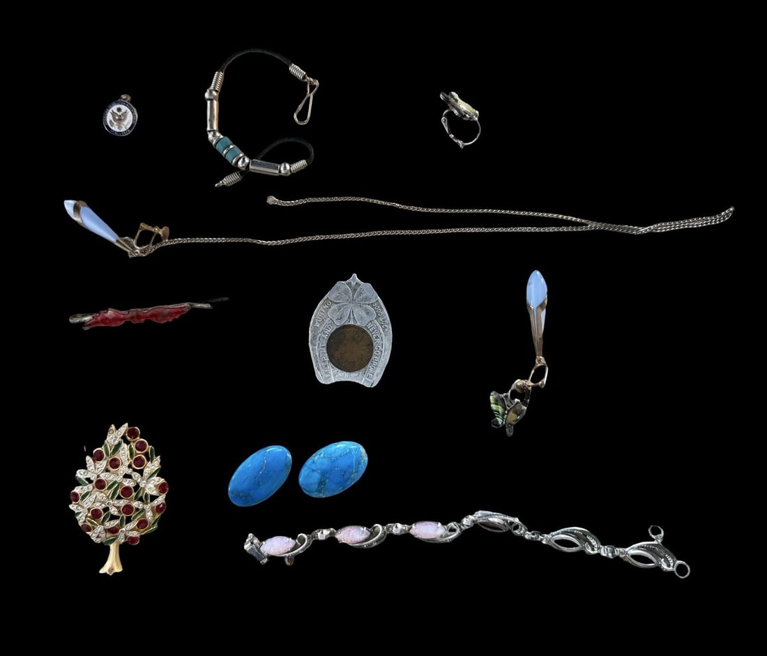 Lot of Mixed Vintage Jewelry: Good vintage condition w/ patina and wear according to age and use, see pictures. Weighs approx. 79 oz.
