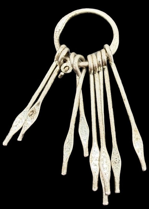 Gorgeous Ornate Vintage Gilt Sterling Silver Pendant Charm: Good vintage condition w/ patina and wear according to age and use, see pictures. Measures approx. 1 3/4" long and 3/4" wide and weighs ca. 2.2 grams. Tested for Sterling Silver