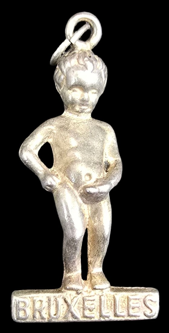 Vintage Belgian European 800 Silver "Manneken Pis" Statue Pendant Charm