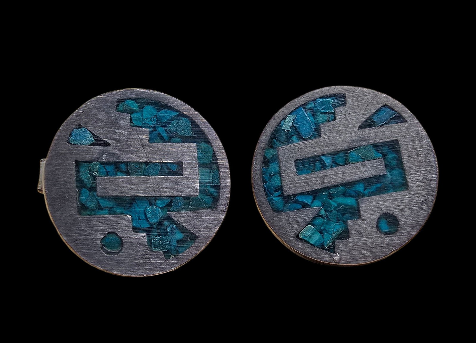 Gorgeous Vintage ca. 1960 Taxco Mexico Sterling Silver & Inlaid Turquoise Mosaic Cufflinks: Very good vintage condition with minor patina according to age. Each measures approx. 1 " long and 1" wide and they jointly weigh ca. 11 grams. Marked for Sterling Silver.
