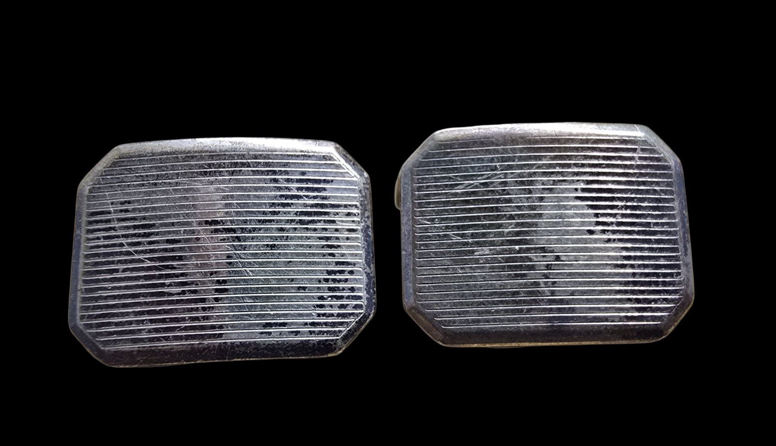 Stylish Vintage Mid-Century European 835 Silver Cufflinks: Very good vintage condition with minor patina according to age. Each measures approx. 1" wide and they jointly weigh ca. 10 grams. Marked for 835 Silver.