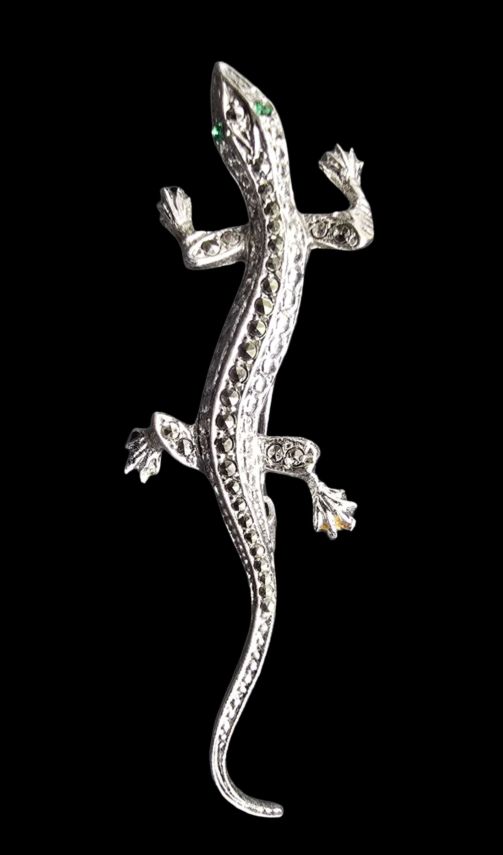 Amazing Vintage Sterling Silver, Marcasite & Green Gemstone Lizard Pin Brooch: Very good vintage condition with minor patina according to age. Weighs ca. 3.5 grams. Marked for Sterling Silver.
