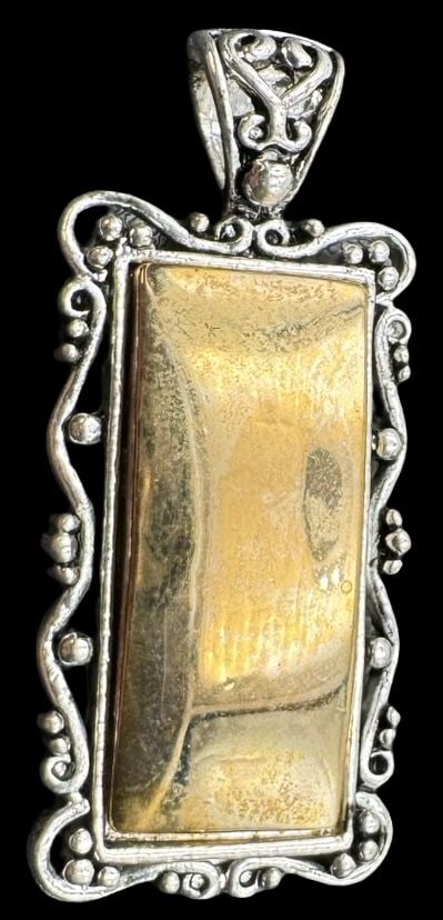 Stylish Vintage AVON Silver & Gold Plated Two-Tone Pendant (1 of 3)