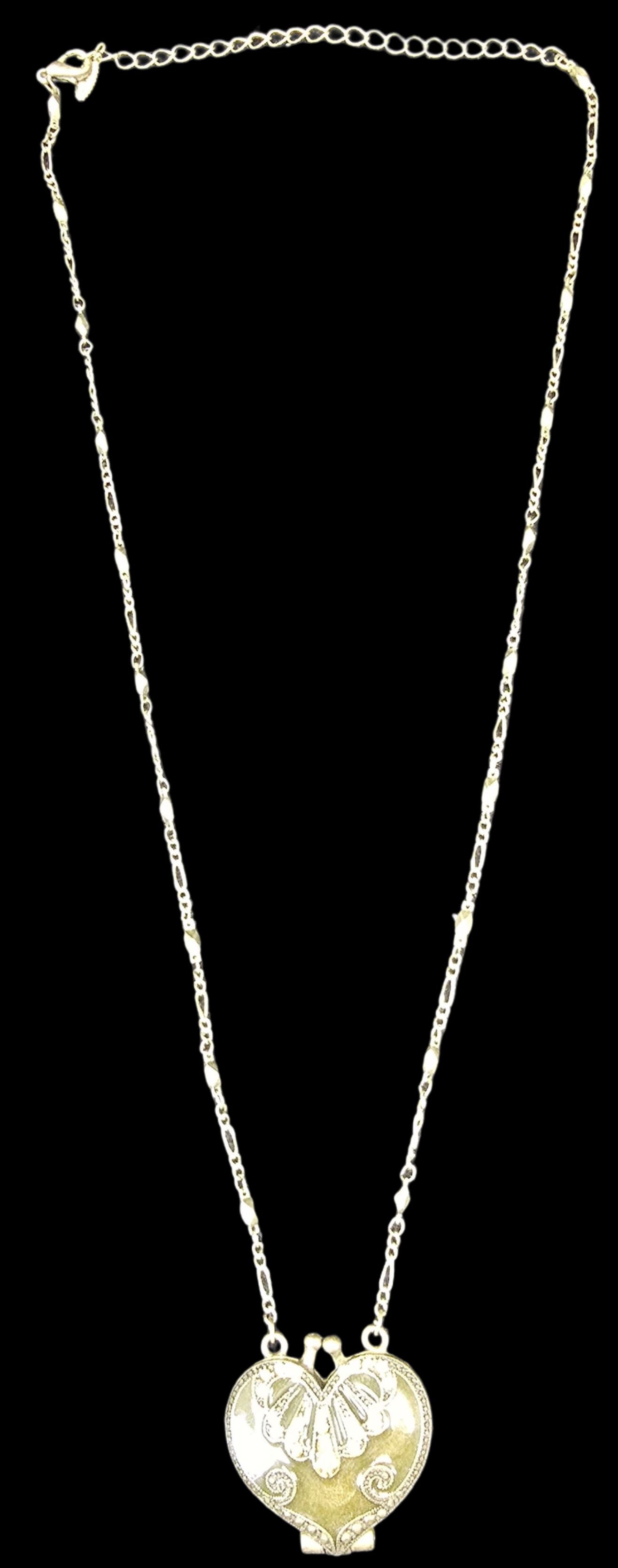 Stylish Vintage VCLM Costume Jewelry Heart Locket Pendant Necklace: Very good vintage condition with minor patina according to age. Measures approx. 26" long and weighs ca. 36 grams. Marked.