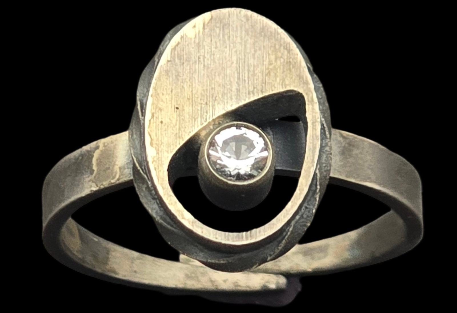 Vintage Mid-Century Modern Finnish Sterling Silver & Rock Crystal Designer Ring: The ring is a size 6 1/2 and weighs ca. 2.3 grams; it is adjustable. Very good vintage condition with minor wear and patina according to age. Fully marked.