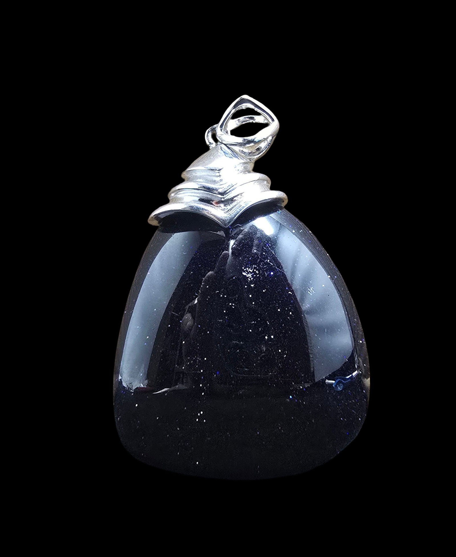 Unusual Vintage Sterling Silver & Black Onyx Pendant: Very good vintage condition with minor patina according to age. Measures approx. 1" wide and weighs ca. 35.5 grams. Marked for Sterling Silver.