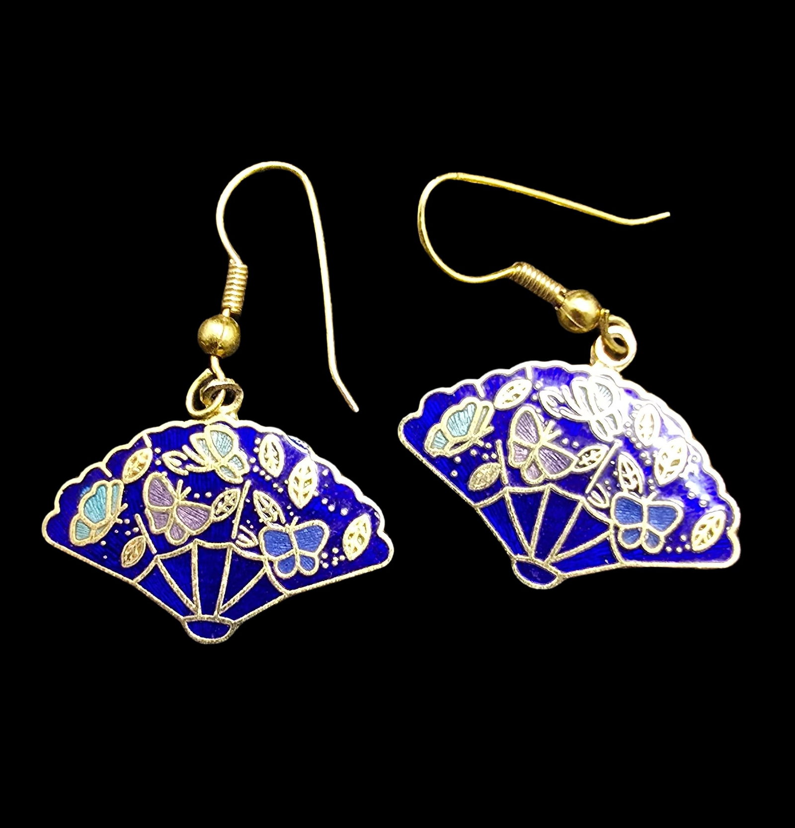 Beautiful Vintage Gold-Tone Metal & Blue Enamel Butterfly Earrings: Very good antique condition with minor patina according to age. Measures approx. 1 " wide and weighs ca. 4 grams.
