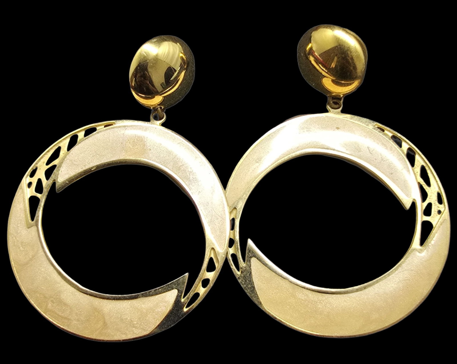 Beautiful Vintage Costume Jewelry Enamel Dangle Earrings: Very good vintage condition with minor patina according to age. Each measures approx. 2" wide and they jointly weigh ca. 13 grams.
