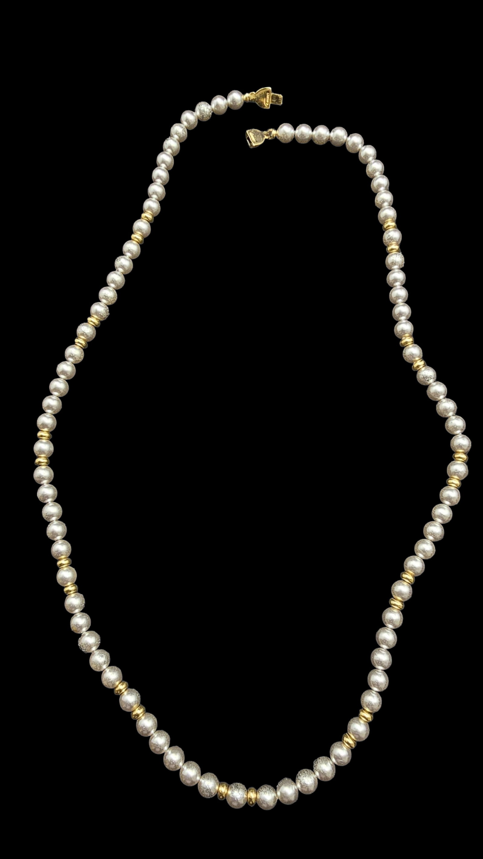 Beautiful Vintage MONET Costume Jewelry Pearls & Gold-Tone Bead Necklace: Very good antique condition with minor patina according to age. Necklace measures approx. 21" and total weight is ca. 18 grams. Marked MONET.