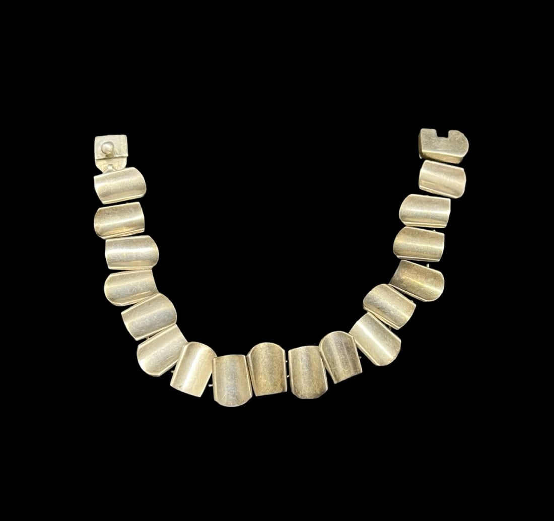 Stunning Vintage Mid-Century Modern TAXCO Mexico Sterling Silver Collier Necklace: Very good vintage condition with minor patina according to age. Measures approx. 15" long x 1/2" wide and weighs ca. 35 grams. Marked for Sterling Silver & TAXCO Mexico.
