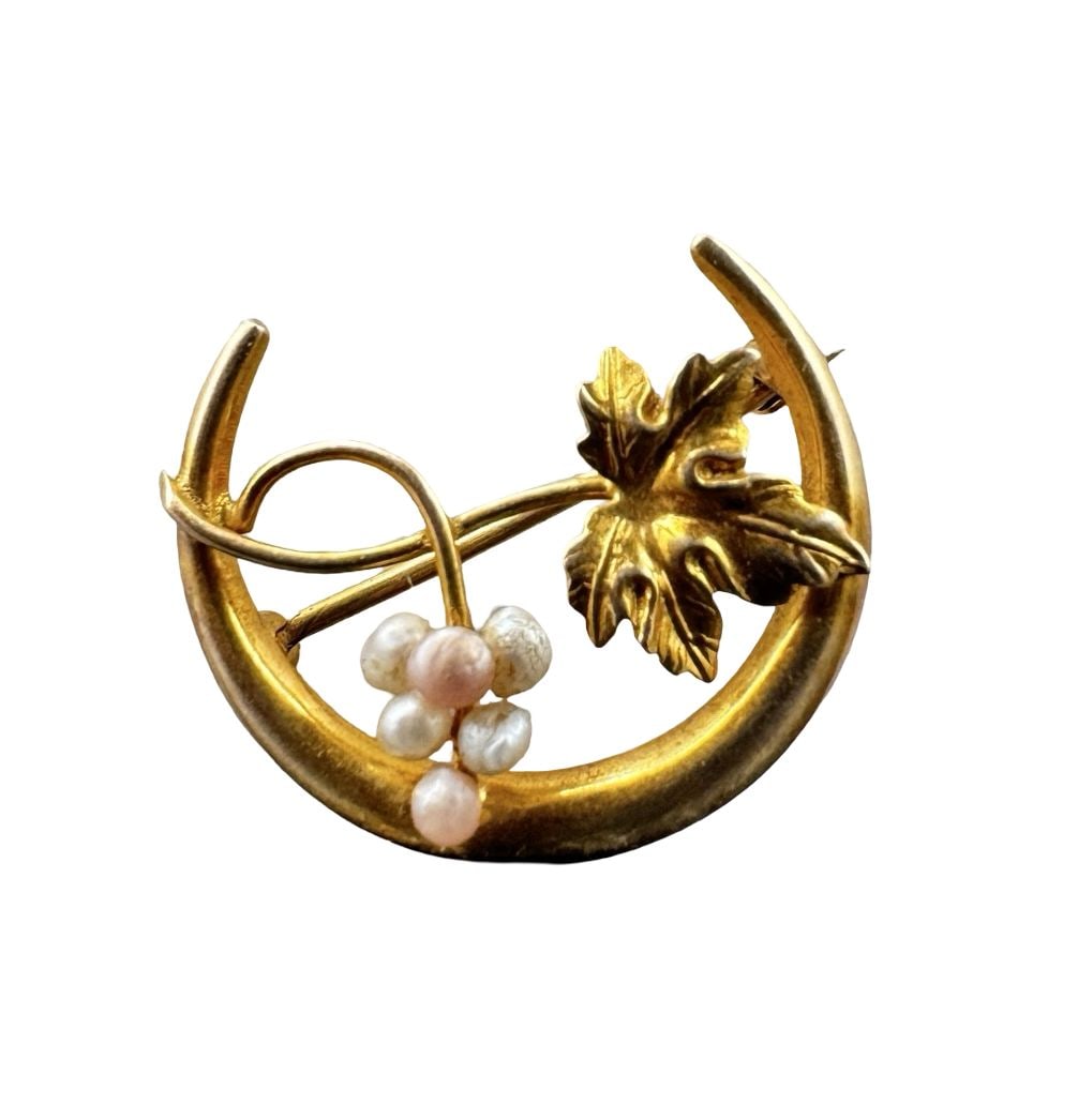 Antique Art Nouveau 10K Gold Crescent Moon w/ Grapevine & Pearl Grapes Pin: Very good antique condition with minor patina according to age. Measures approx. 3/4" wide and weighs ca. 1.35 grams. Marked for 10K Gold.