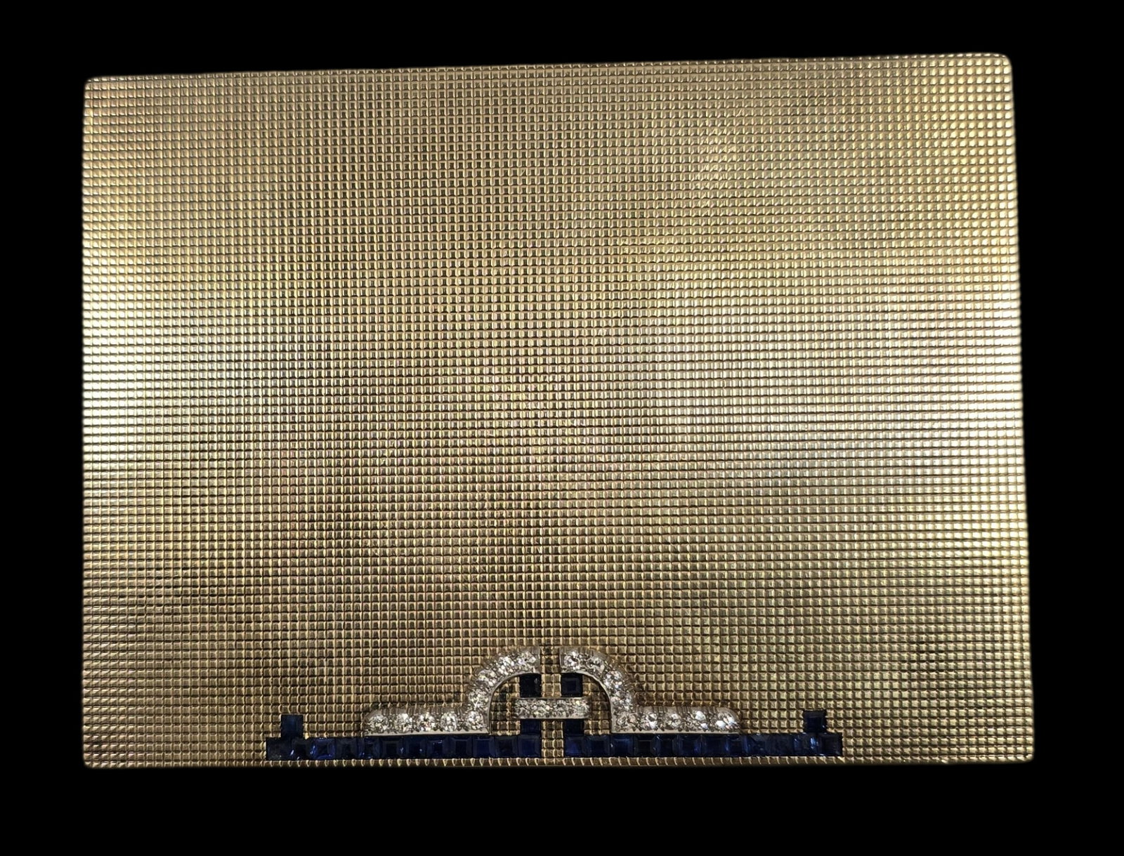 Vintage Art Deco BULGARI 18K Gold, 935 Silver, Sapphire & Diamond Vanity Case: Beautiful piece in very good vintage condition with minor wear according to age. The majority of the case is made from 18K gold (stamped on the outside). Some of the pieces of the interior compartment