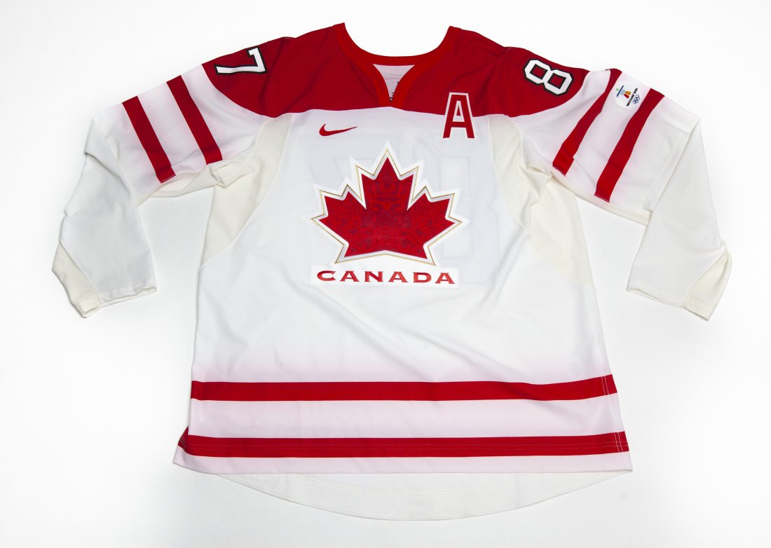Sidney Crosby Canada Pro Cut Jersey (1 of 3)